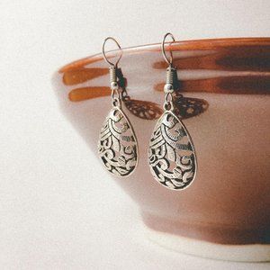 Antique Silver Tone Openwork Drop Dangle Earrings